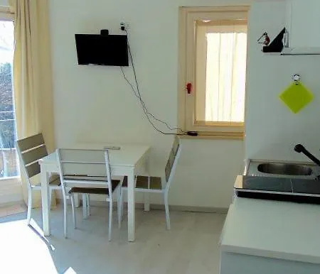 S196 Nuovo Bilocale In Centro Storico シローロ